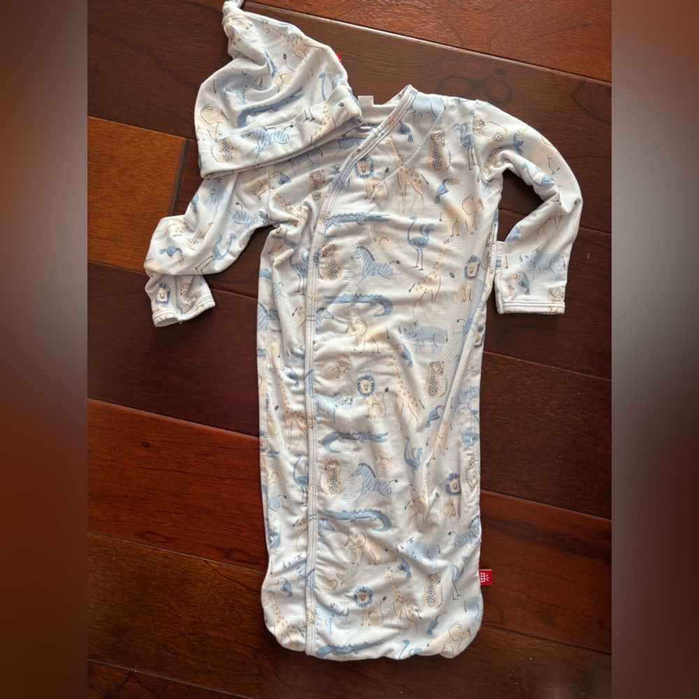 Magnetic Me Jungle gown and hat NB-3months NWOT